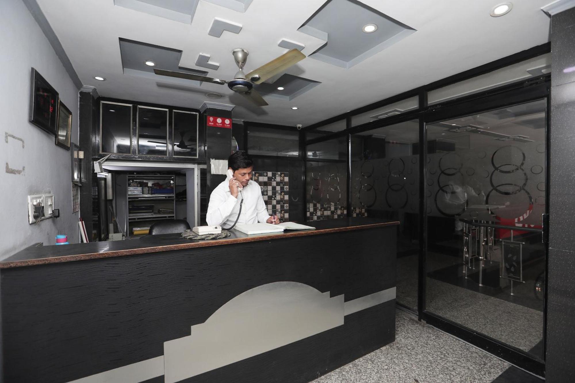 Super Hotel O Athithi Ghaziabad Dış mekan fotoğraf